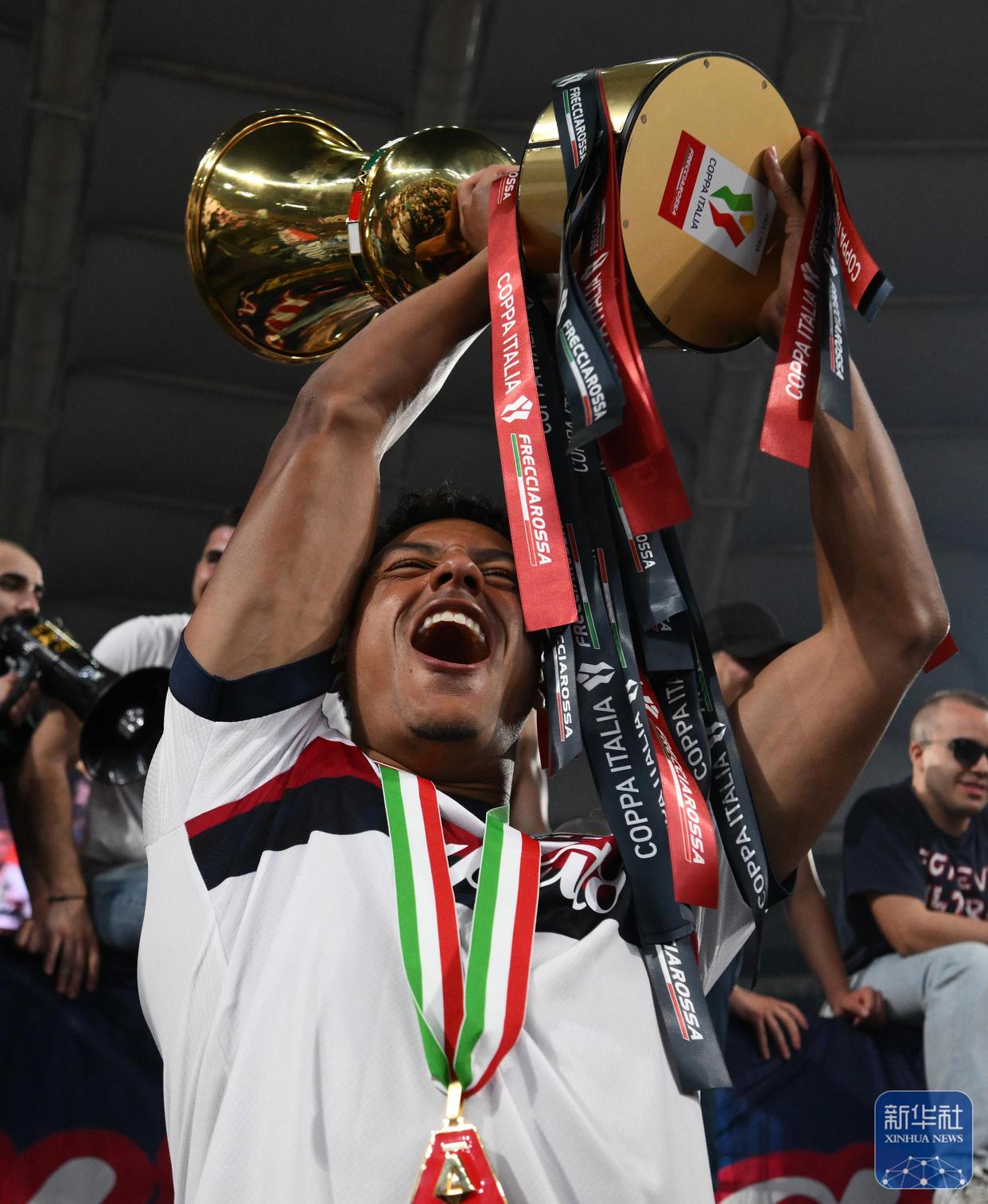 Milan Sports-浙江队迎意大利杯关键赛；集结日外线爆发；气氛紧张；训练强度明显提升的简单介绍